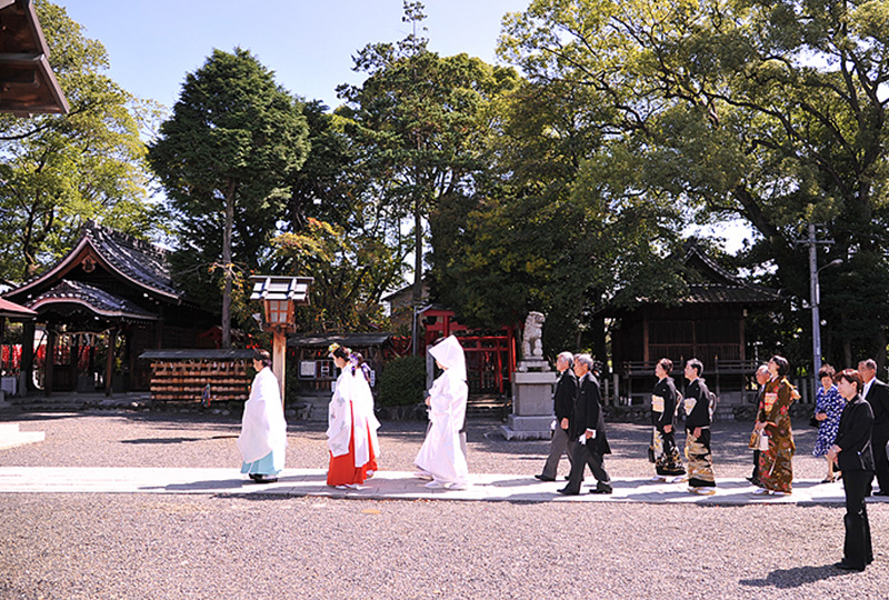 川原神社